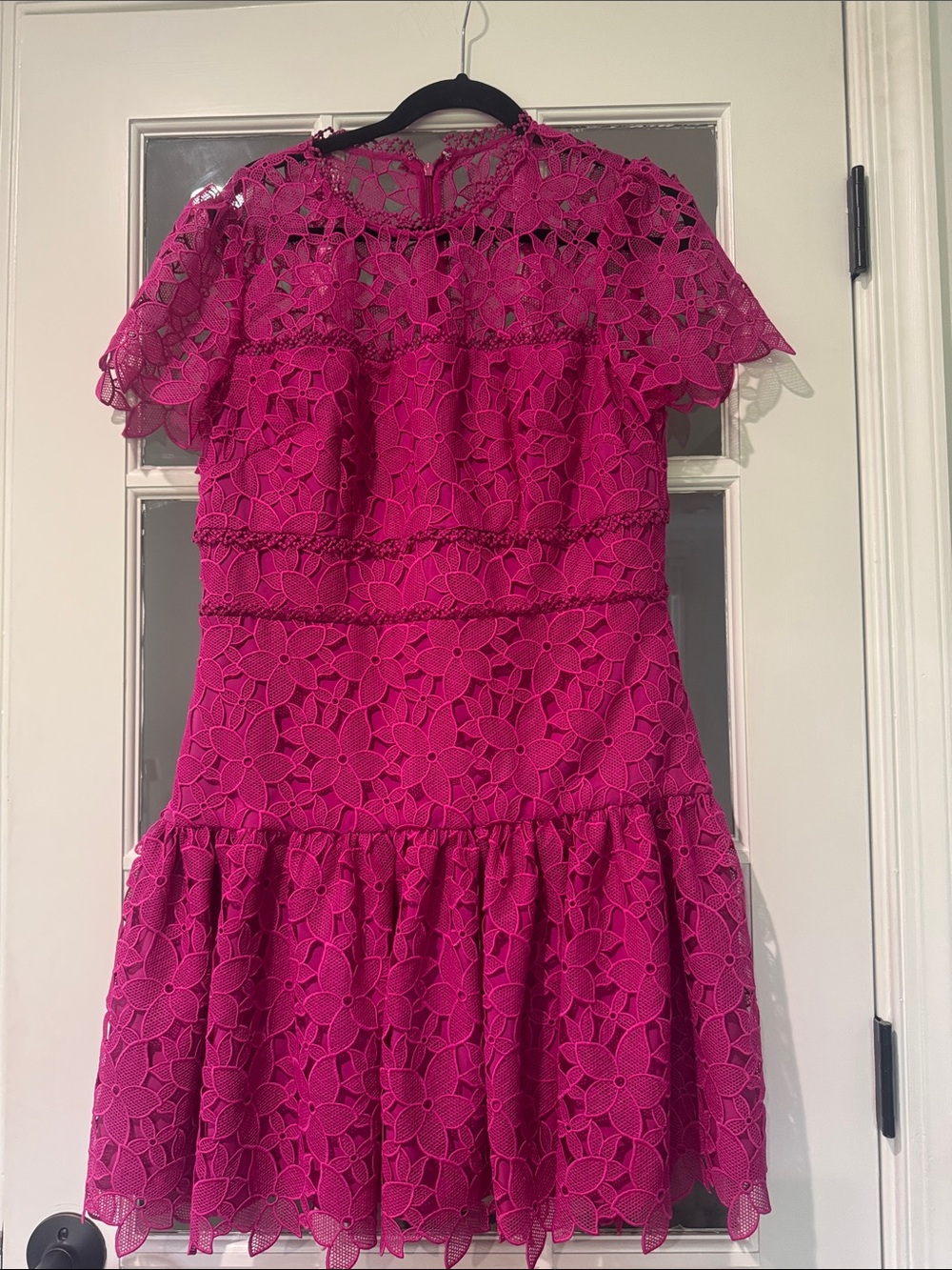 Monique Lhuillier NWT Fuchsia Lace Tiered Cocktail Dress